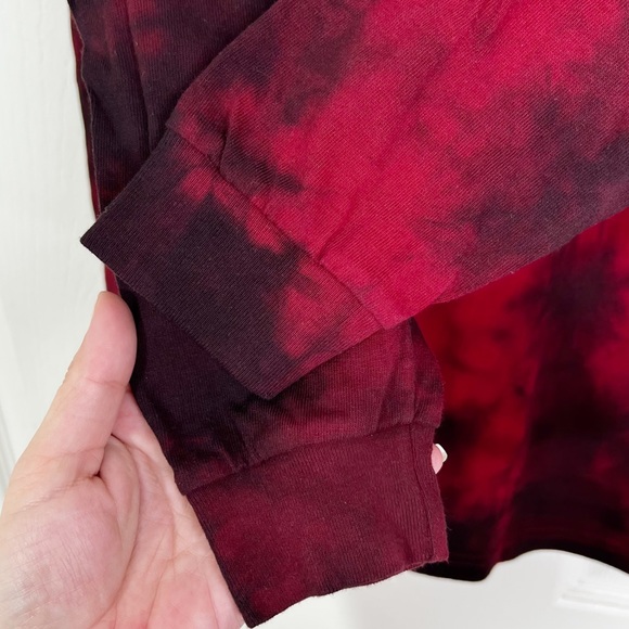 NWOT Whitney Houston I’m Every Woman Tie Dye Long Sleeve T-Shirt Red Women’s M - Picture 6 of 7